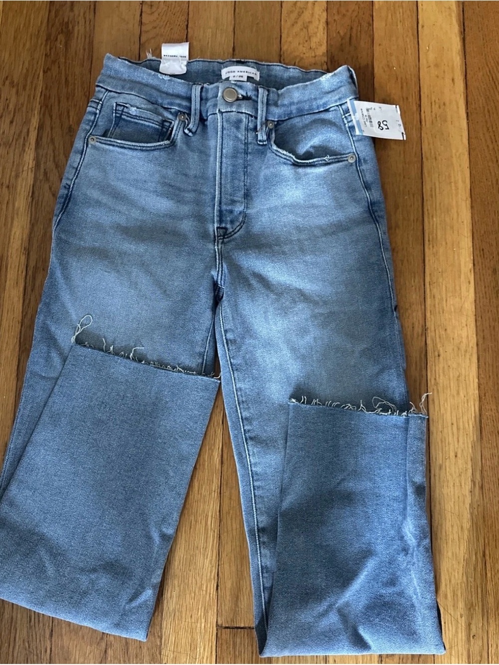 Good American Women’s Straight Leg Jeans in Faded Blue - Picture 2 of 3